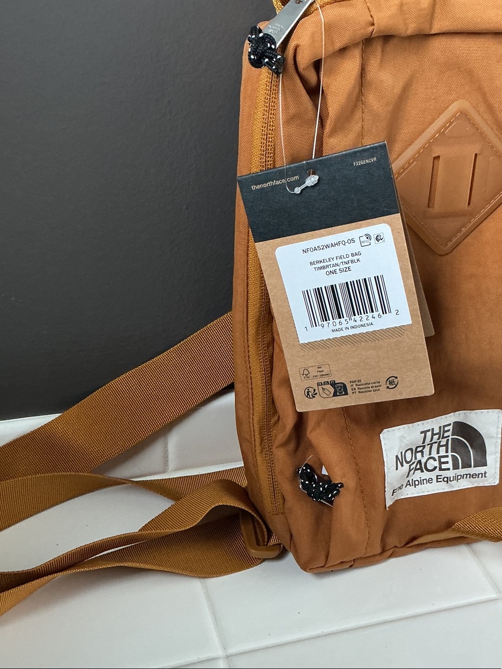 The North Face Tan Everyday Bag - Picture 2 of 3